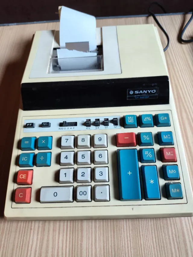 Lote 2 calculadoras Sanyo CY 3421DP