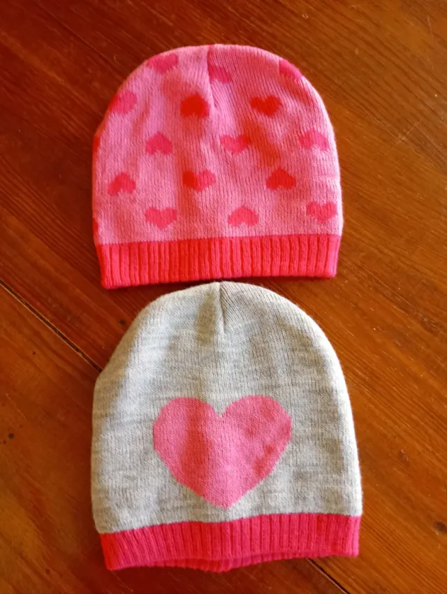 Lote 2 gorros infantiles corazón 3 años