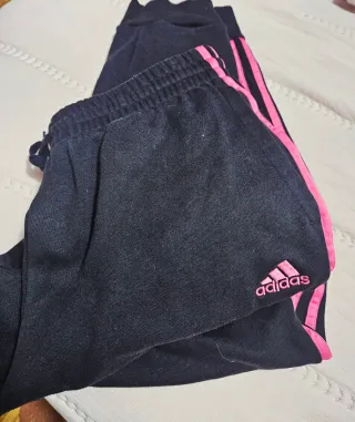 Chándal Adidas negro y rosa