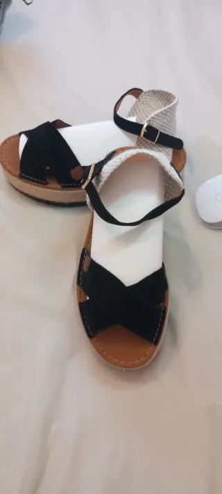 Sandalias Popa negras y crema Talla 36