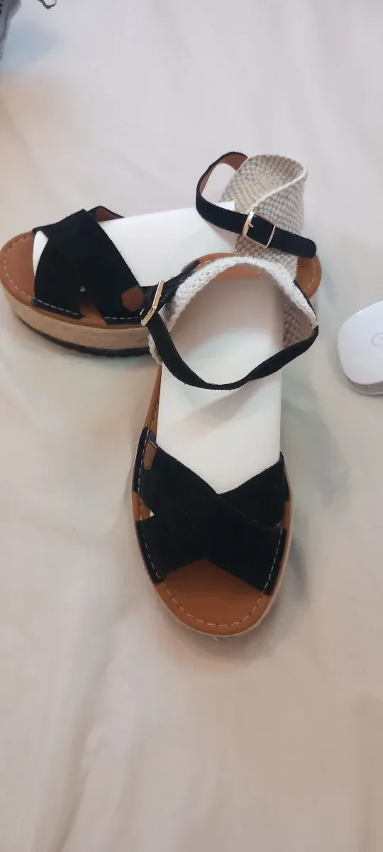 Sandalias Popa negras y crema Talla 36