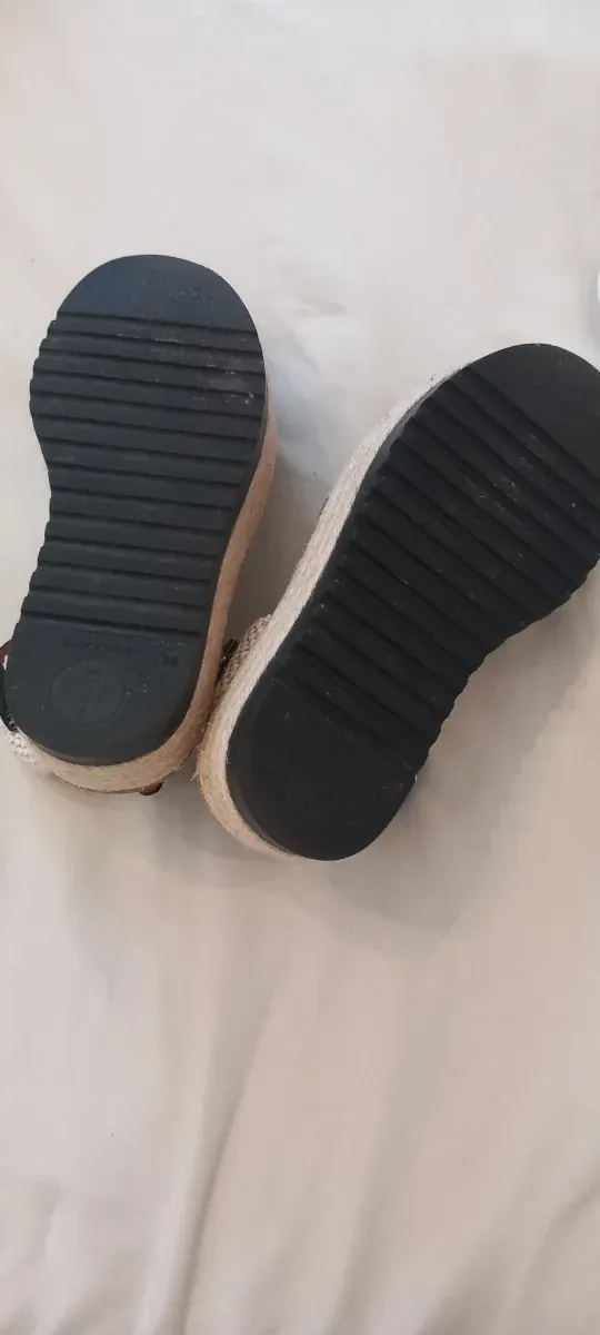 Sandalias Popa negras y crema Talla 36