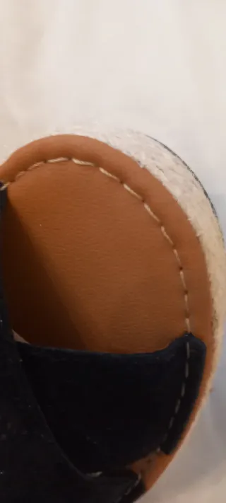 Sandalias Popa negras y crema Talla 36