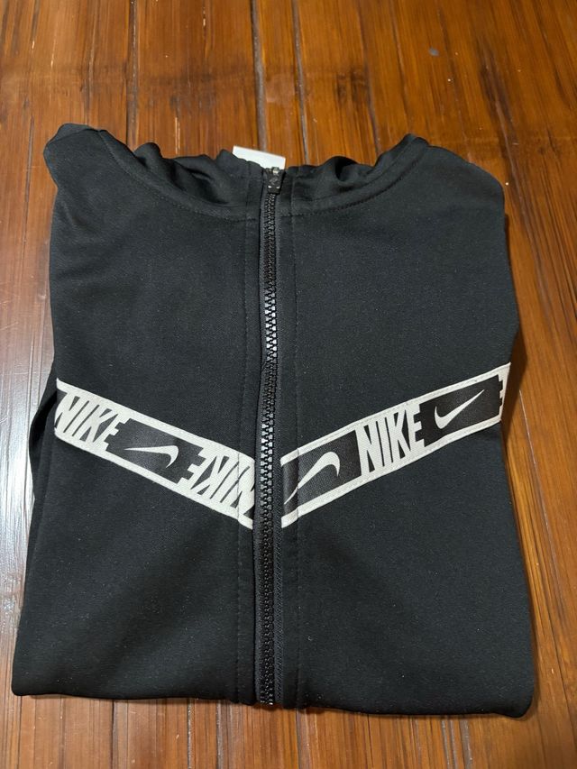 Sudadera Nike niño negra