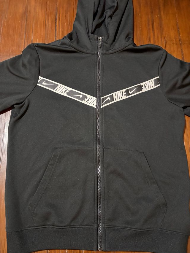 Sudadera Nike niño negra