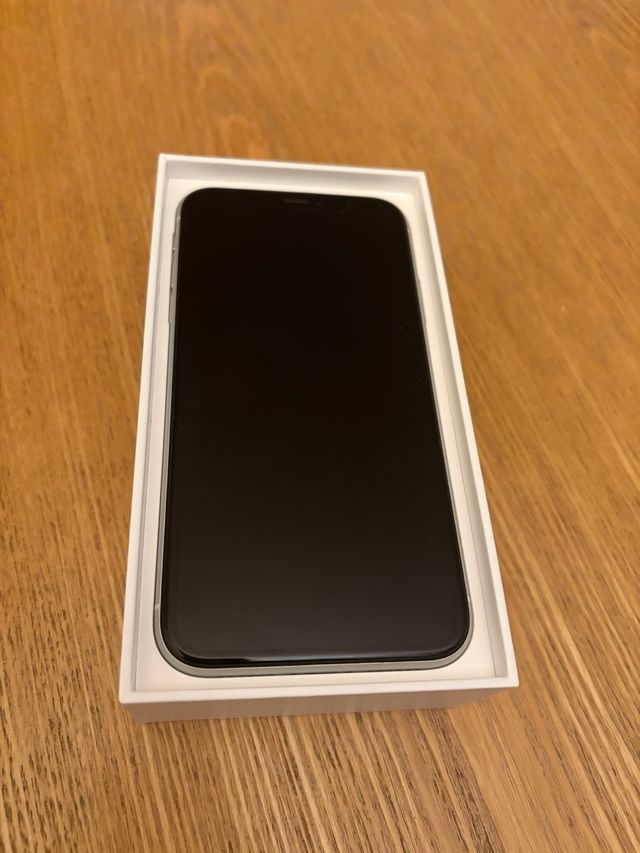 iPhone XR 256GB bianco. Perfetto. Batteria 76%