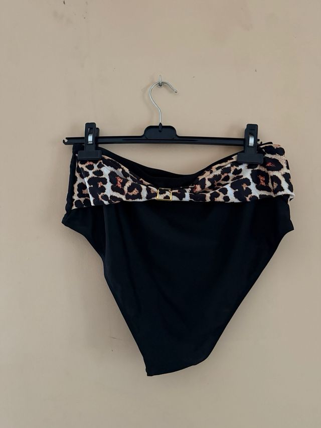 Bikini Negro con Estampado Leopardo