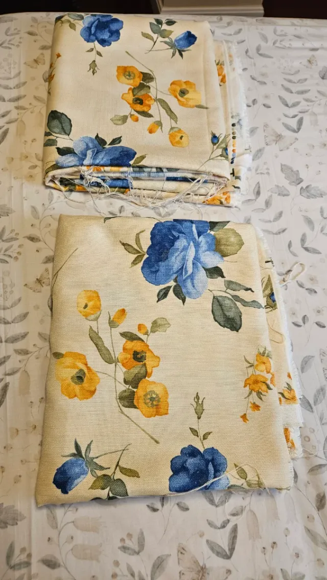 2 Pezzi di Tessuto Floreale Blu e Giallo