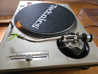 Technics SL-1200MK2 Tocadiscos Profesional