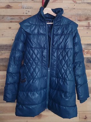 Plumífero verde oscuro