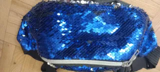 Bolso riñonera lentejuelas azul y plata para niña