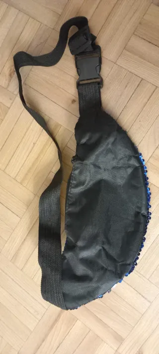 Bolso riñonera lentejuelas azul y plata para niña