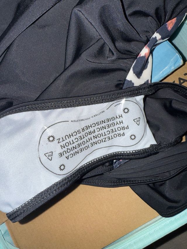 Bañador Negro con Estampado Leopardo