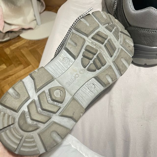 Calzado seguridad OOFMA puntera hierro gris