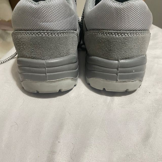 Calzado seguridad OOFMA puntera hierro gris