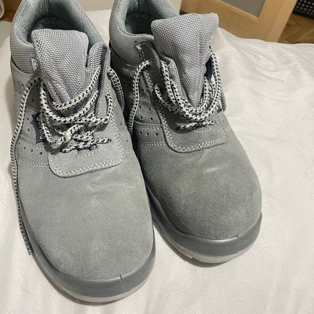 Calzado seguridad OOFMA puntera hierro gris