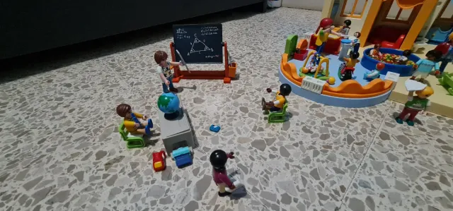 Playmobil Guardería 5570 + 5576 + 70314