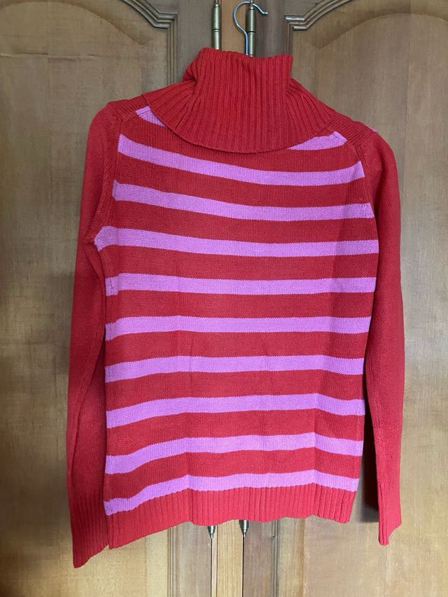 Jersey rayas cuello alto rojo y rosa