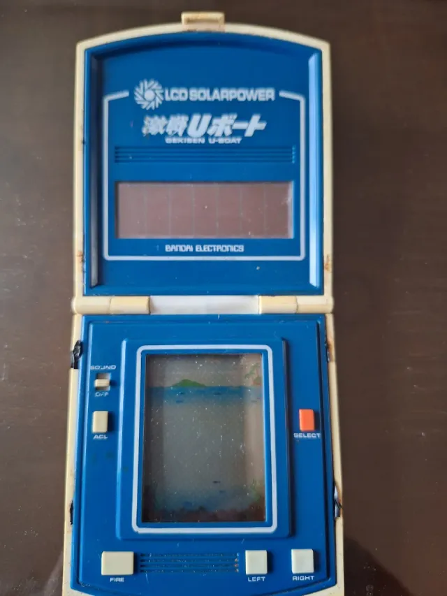 Consola solar Retro Bandai