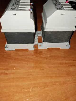 Dos Transformadores de Aislamiento 220V