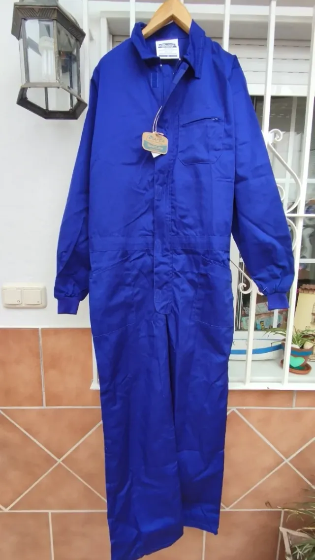 Mono de trabajo azul