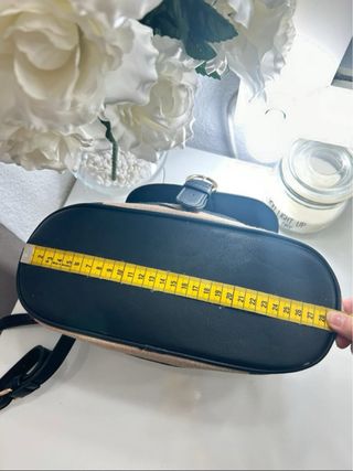 Bolso de hombro estilo Burberry