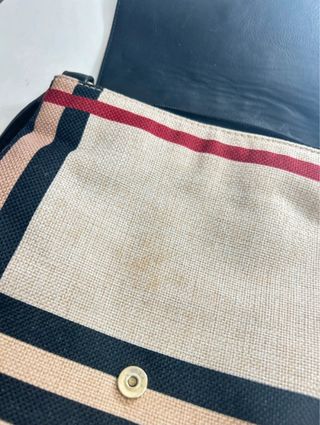 Bolso de hombro estilo Burberry