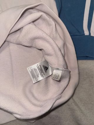 Sudadera Adidas blanca y azul