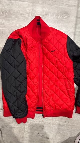 Chaqueta Bomber Nike Reversible Roja y Negra