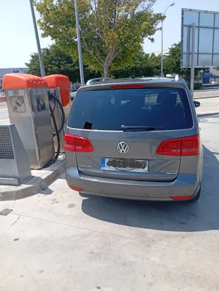 Volkswagen Touran 2011