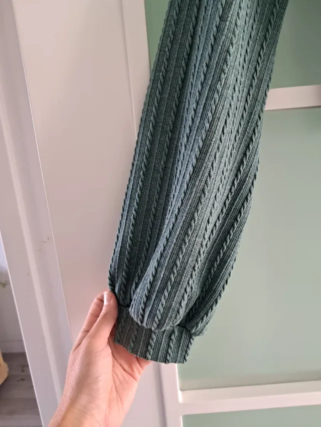 Camiseta corta verde manga larga