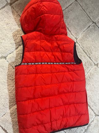 Chaleco Hugo Boss reversible negro/rojo