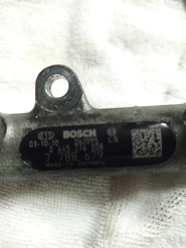 Rampa y bomba inyectora r90