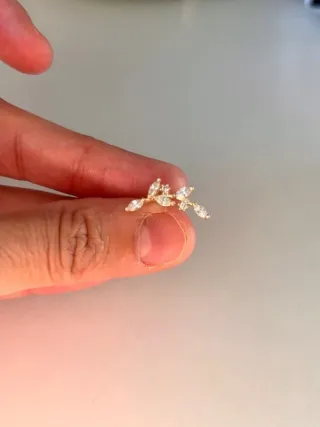 Pack pendientes y piercings dorados