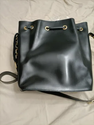 Bolso de piel negro