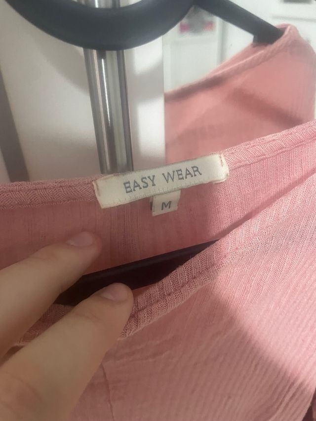 Camisa rosa manga larga con nudo