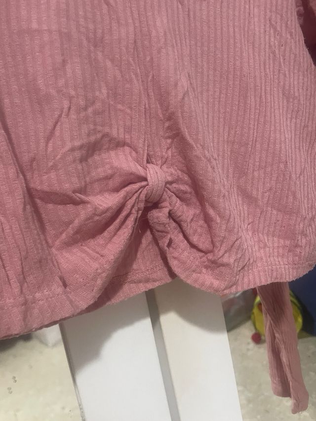 Camisa rosa manga larga con nudo