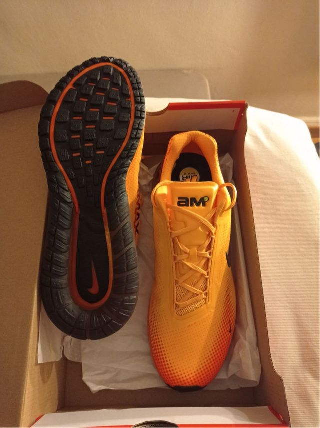 Nike Air Max Phoenix Naranja/Negro