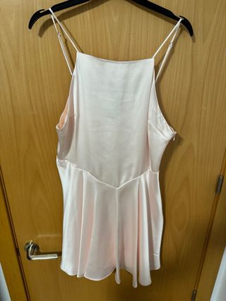 Vestido satinado rosa