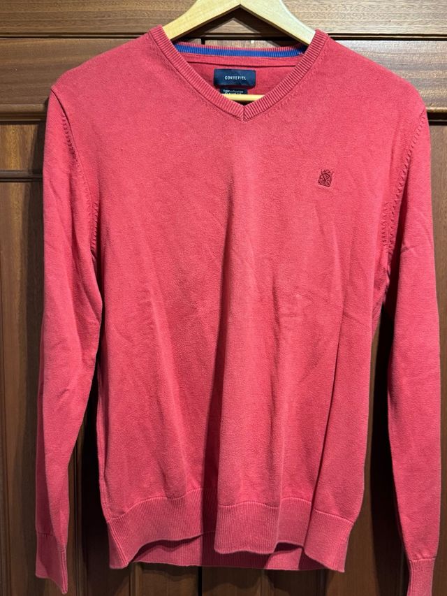 Jersey Cortefiel cuello pico rojo