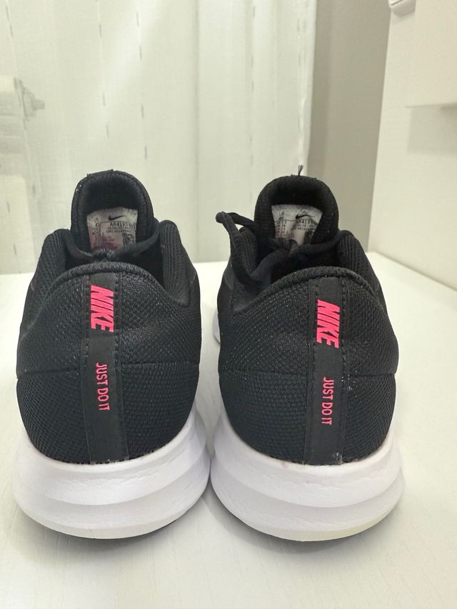 Zapatillas Nike Downshifter 9 Negro/Rosa