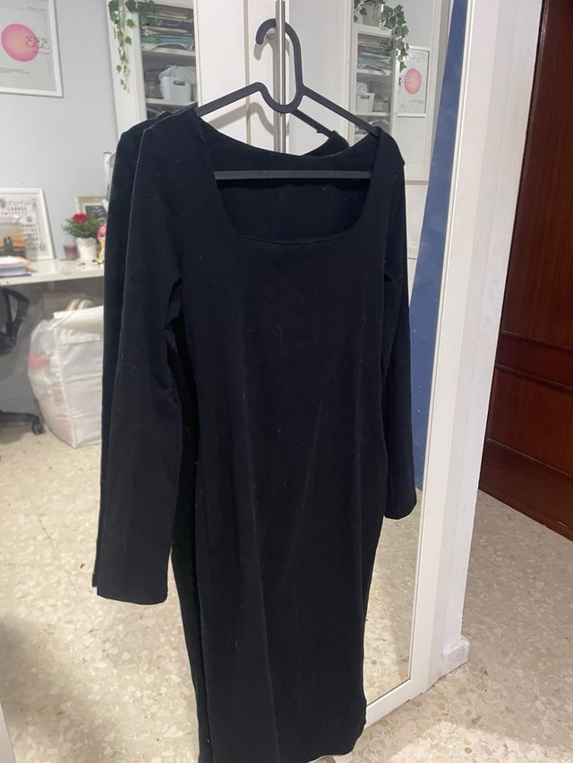 Vestido negro manga larga