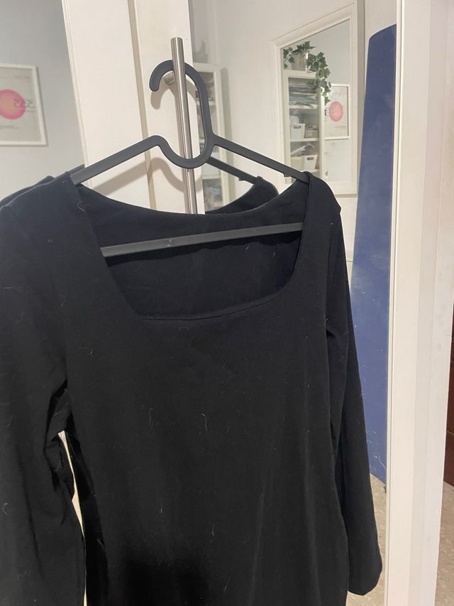 Vestido negro manga larga