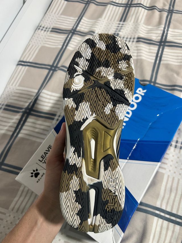 Zapatillas Futsal Kelme Ritmo Indoor Talla 40