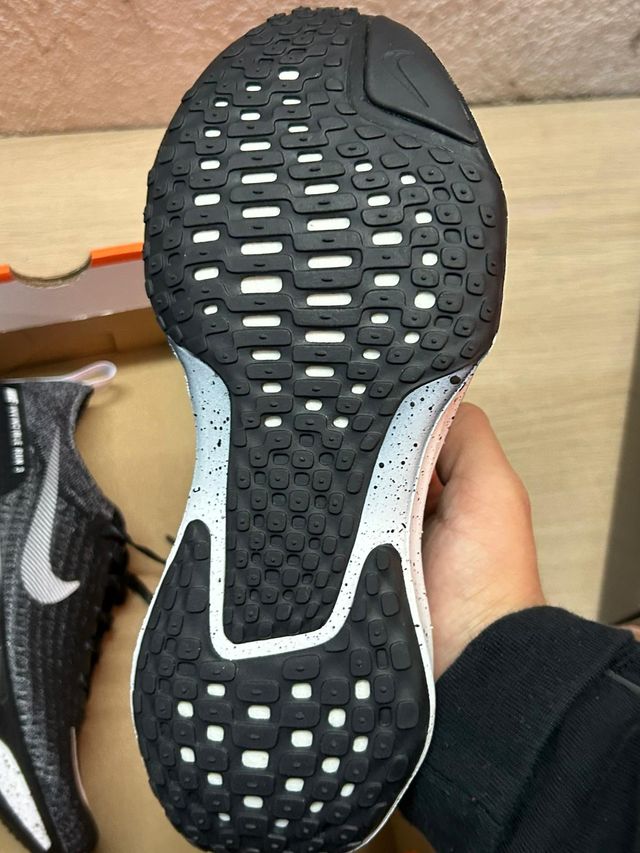 Nike ZoomX Invincible Run FK3 Nero Bianco