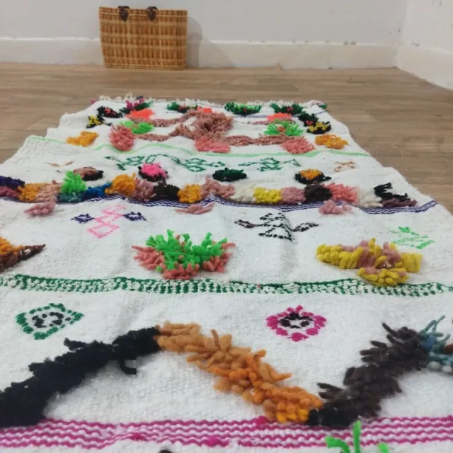 Alfombra tejida a mano multicolor