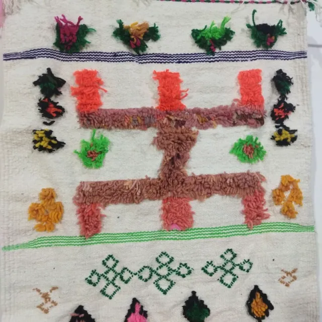 Alfombra tejida a mano multicolor