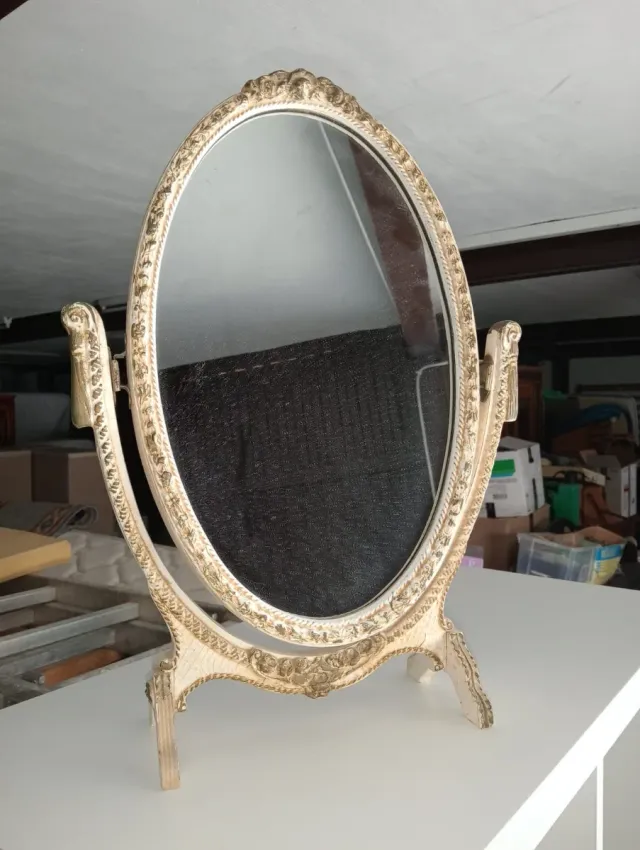 Espejo de tocador ovalado