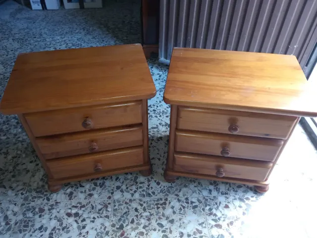 Mesitas de noche de madera