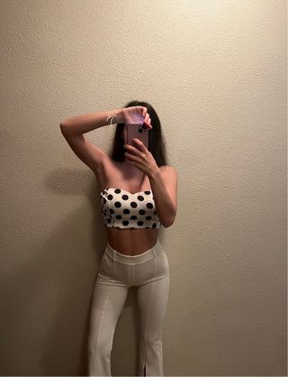 Top de lunares blanco y negro